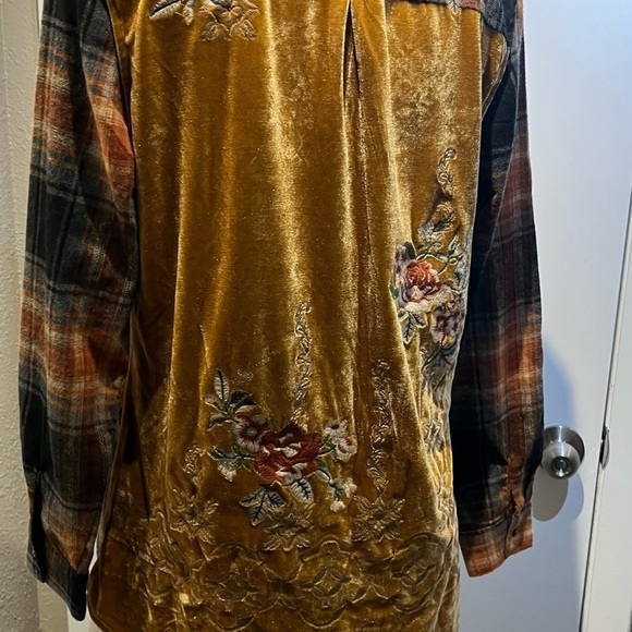 Plaid velvet back embroidered blouse nwt by Paparazzi - Picture 7 of 16